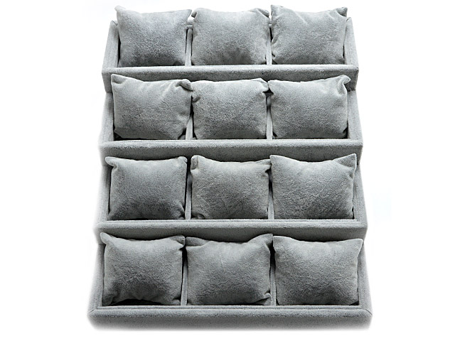 Display "Treppe"  (12 Kissen)