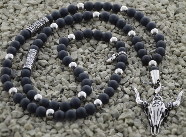 Onyxkette mit Edelstahl "Stier"