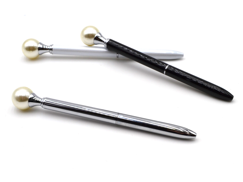 Kugelschreiber mit Perle