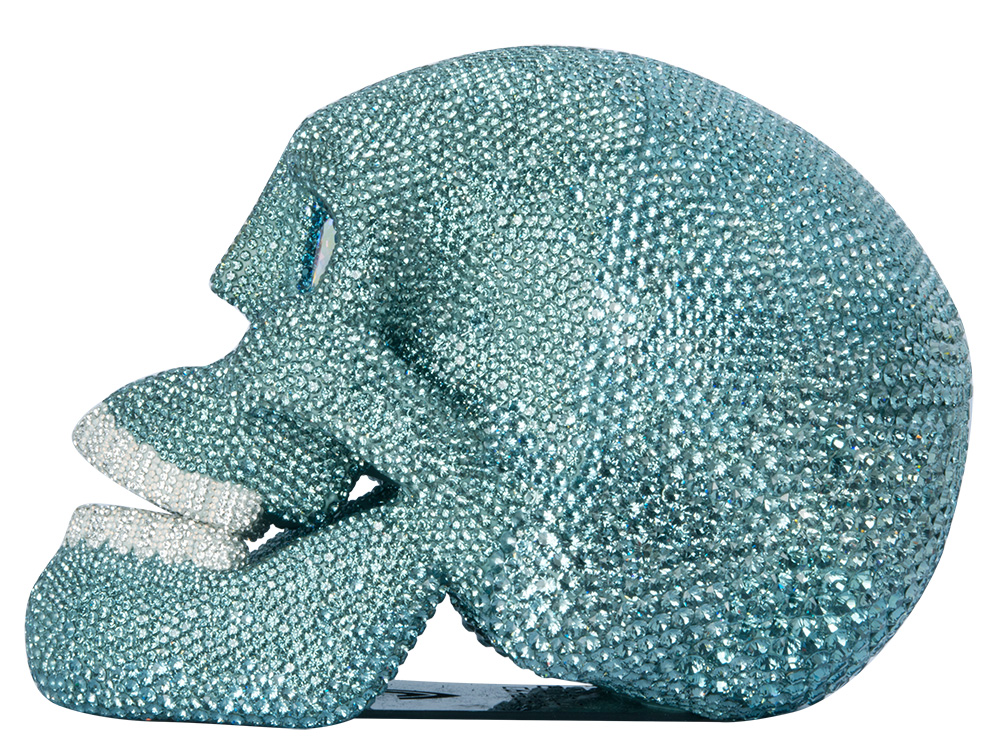 CRYSTAL SKULL SHOWPIECE (SMOKY BLUES)